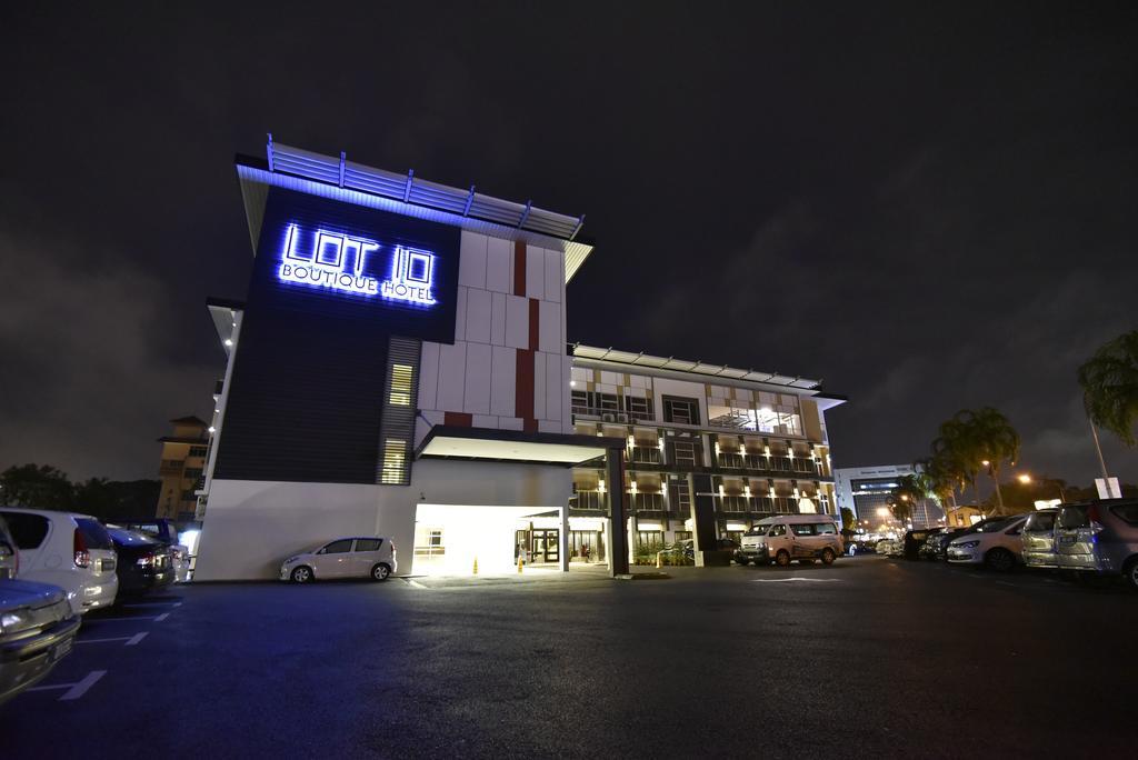 Lot 10 Boutique Hotel Kuching Exterior foto